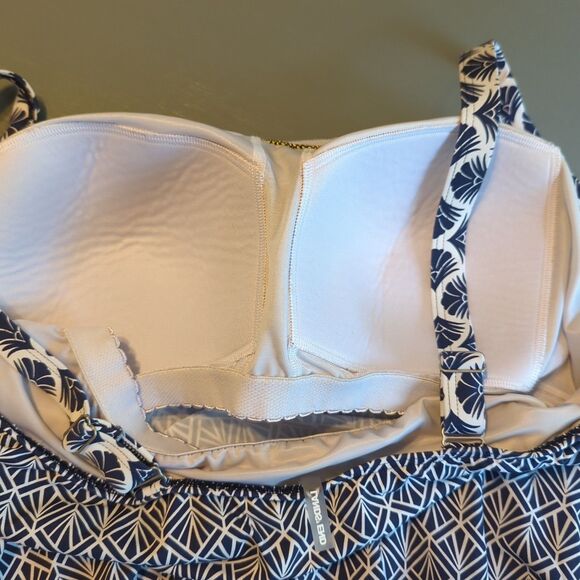 Lands End Tankini Top Womens 18W Blue White Geometic Padded Swimwear Beach - Picture 4 of 7